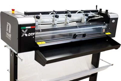header-img-de-neolt-xy-dtf-direct-to-film-is-een-automatische-rollensnijmachine-die-uw-dtf-productie-volledig-kan-automatiseren